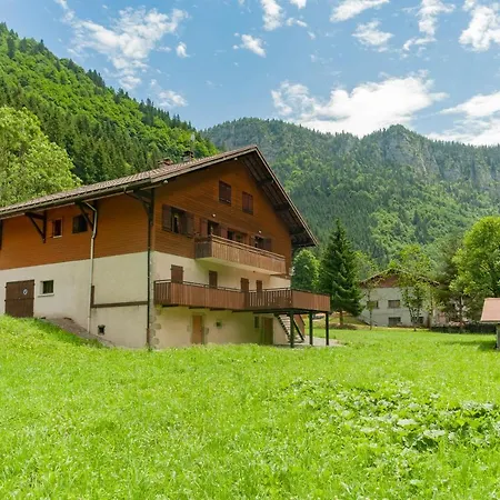 Grand Appartement Proche Gd Bornand Glieres-Val-de-Borne Exterior foto